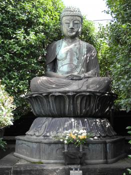 西迎寺の阿弥陀如来座像