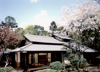 林芙美子記念館
