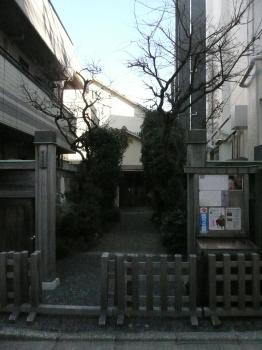 矢来能楽堂　入口
